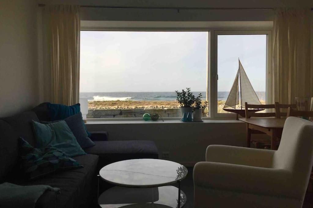 Beach Front Appartments In Design Eco-Villa Ulsteinvik Exteriör bild