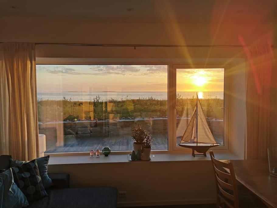 Beach Front Appartments In Design Eco-Villa Ulsteinvik Exteriör bild
